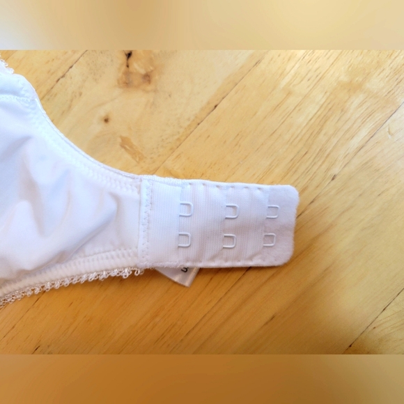 Calvin Klein White Women's Bra - Picture 4 of 10